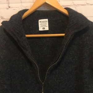 Stylish zip up Columbia Sweater